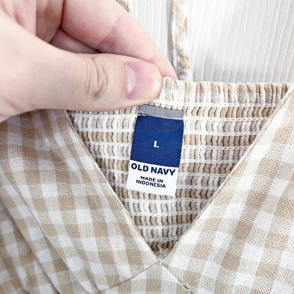 Old Navy Sleeveless Linen-Blend Smocked Tie-Back Gingham Maxi Shift Dress - Picture 6 of 9